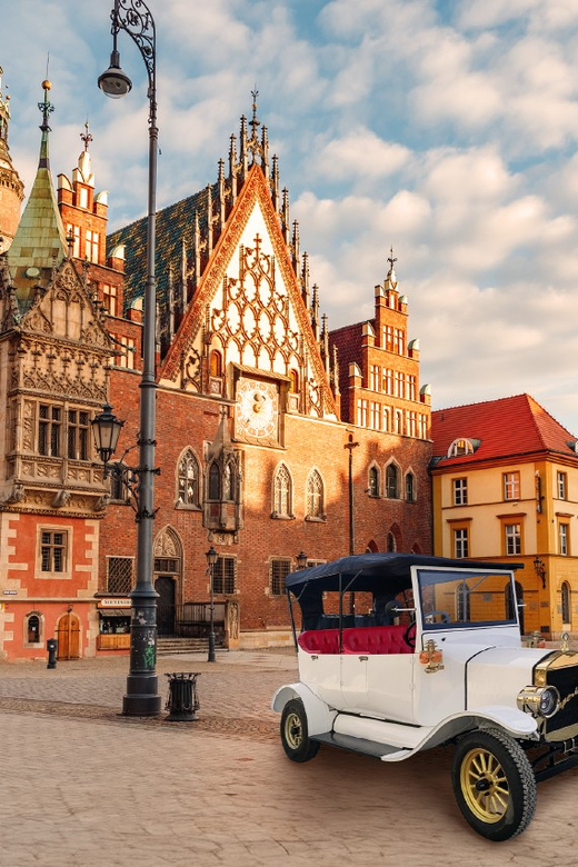Wrocław: Tour of the Old Town in an Imperial E-car - Vehicle Details