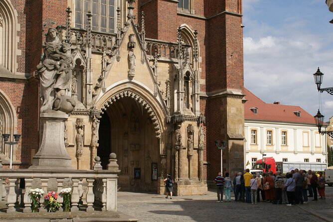 Wroclaw Tour With E-Bus, 2 H (English Guide) Group 1-4 People. - Pricing and Cancellation Policy
