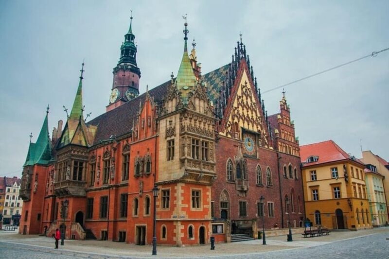 Wroclaw : Walking Custom Tour With a Local Guide - Guided Experience