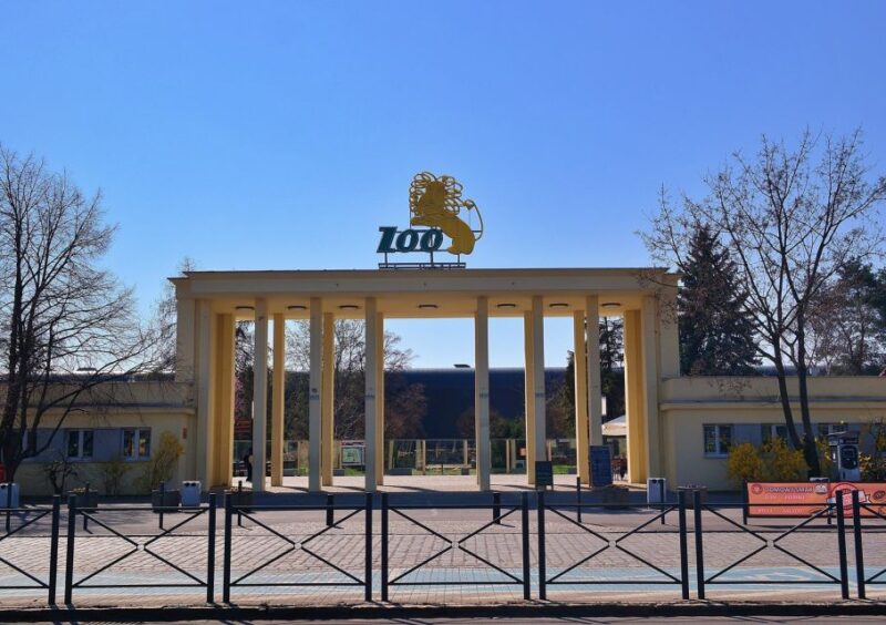 Wrocław: Wrocław Zoo Entry Ticket With Private Transfer - Key Points