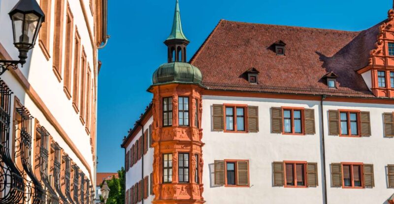 Würzburg: First Discovery Walk and Reading Walking Tour - Tour Navigation