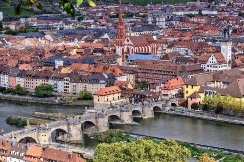 Würzburg: Private Walking Tour With Professional Guide - Experience and Guide