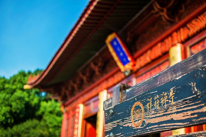 Wuxi Private Day Tour With Lingshan Buddhist Scenic Spot and Taihu Yuantouzhu - Key Points