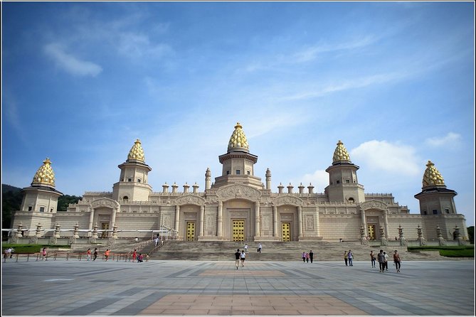 Wuxi Private Day Tour With Lingshan Buddhist Scenic Spot and Taihu Yuantouzhu - Taihu Yuantouzhu