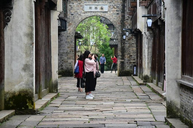 Wuzhen and Xitang Water Town Private Full Day Trip From Shanghai With Lunch and Dinner - Pickup Information