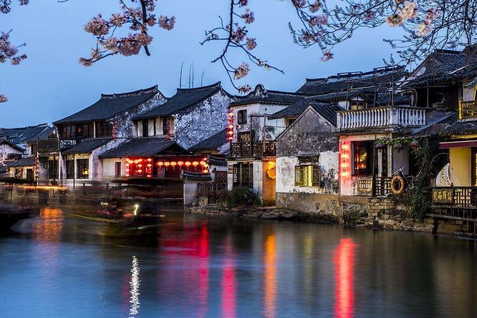 Wuzhen and Xitang Water Town Private Full Day Trip From Shanghai With Lunch and Dinner - Exploring Historic Wuzhen