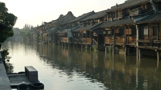 Wuzhen Private Full-Day Tour From Shanghai - Discover Traditional Workshops