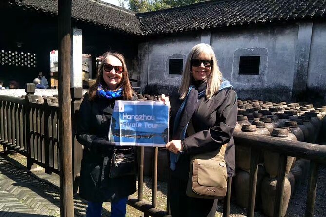 Wuzhen Water Town Delight Tour With Riverside Lunch Experience - Immerse in Local History and Culture