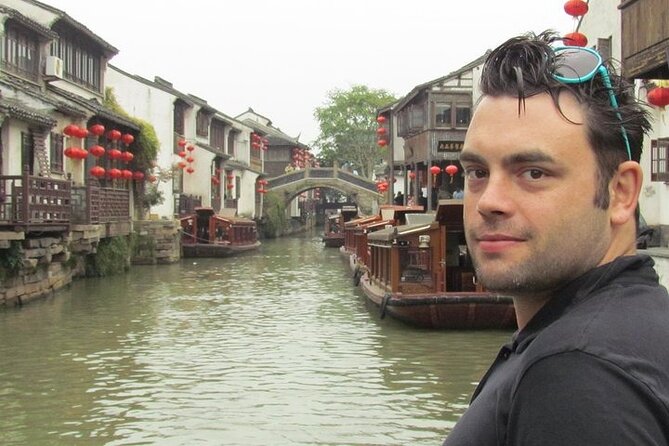 Wuzhen Water Town Delight Tour With Riverside Lunch Experience - Enjoy Riverside Dining Experience