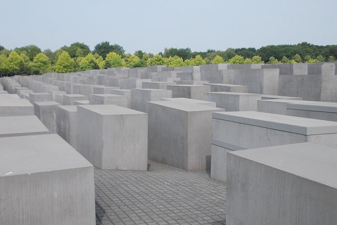 WWII and Its Ramifications: a Walking Tour Through 20TH Century German History - Berlin Wall Memorial: Divided City, Divided Lives
