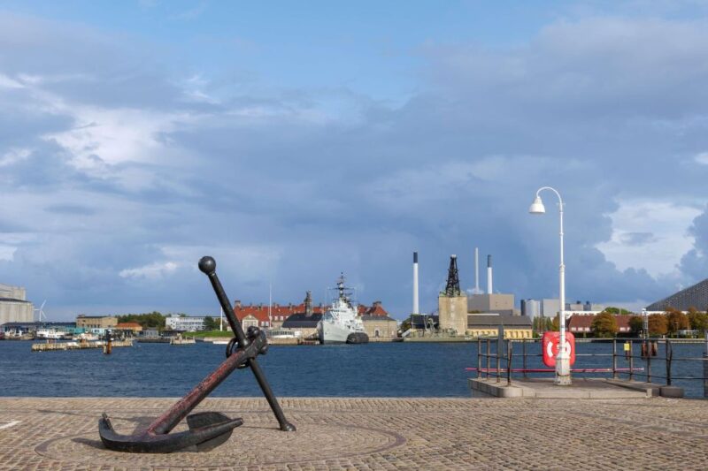WWII Copenhagen Nyhavn and War Museum Private Walking Tour - Explore WWII Sites