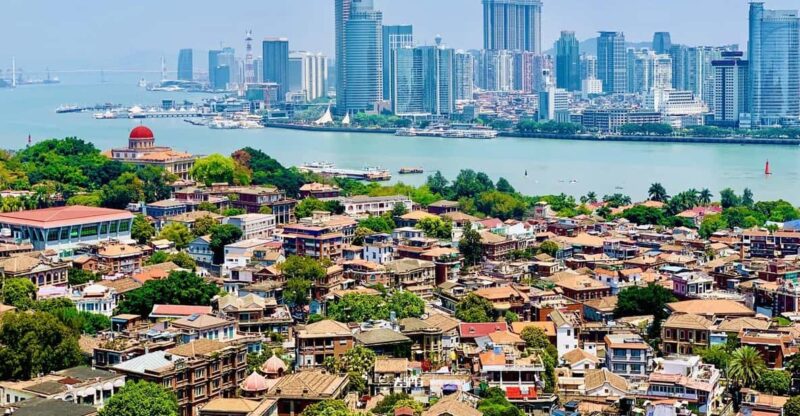 Xiamen: Private City Highlights Tour With Gulangyu Island - Key Points