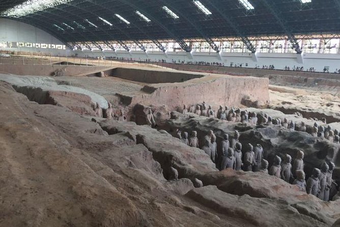Xian 1-Day Coach Tour of Terracotta Army - Exploring the Terracotta Warriors