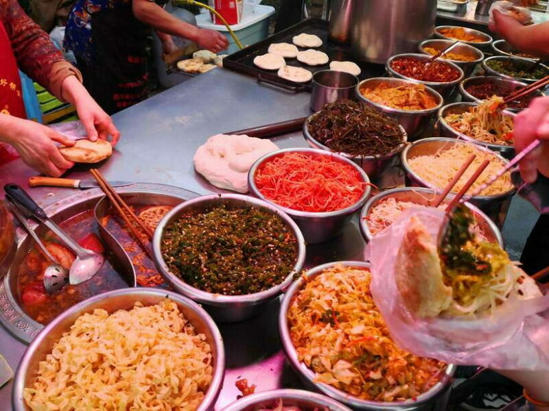Xi'an: City Wall & Old Town Walking Tour w/ 10+ Food Tasting - The Value of This Experience