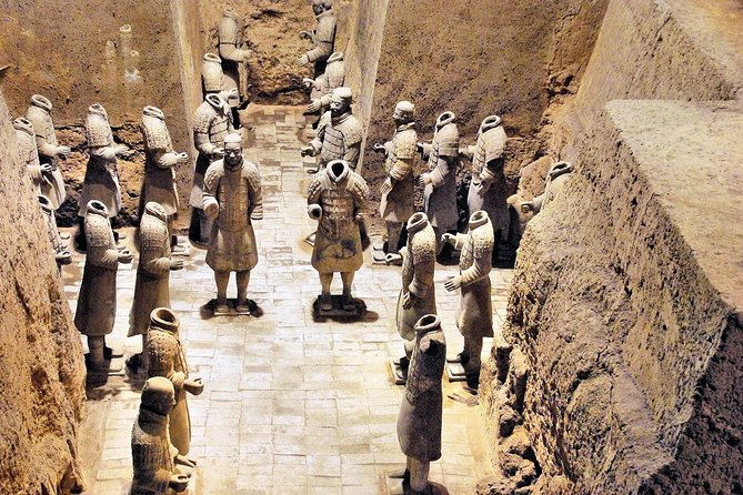 Xian Highlights Private Tour With Lunch at Qin Theme Restaurant - Itinerary Highlights