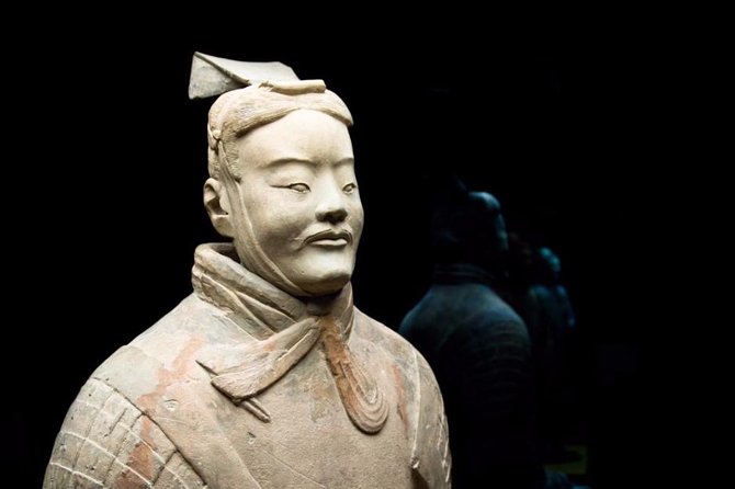 Xian Small Group Day Tour:Terracotta Army, Big Wild Goose Pagoda and City Wall - Visiting the Big Wild Goose Pagoda