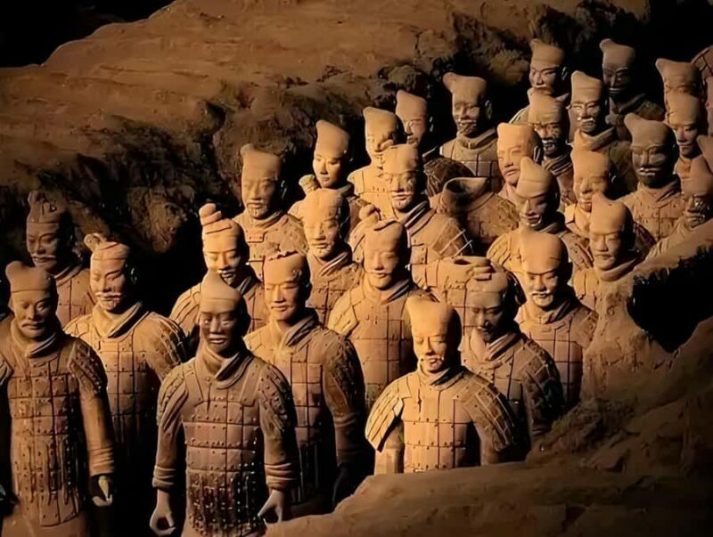 Xi'an: Terracotta Warriors All-Inclusive Bus Tour with Lunch - Transport and Group Size