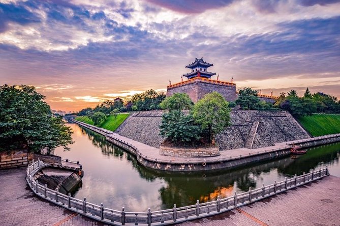 Xian Terracotta Warriors and City Wall Private Day Tour - Inclusions and Amenities