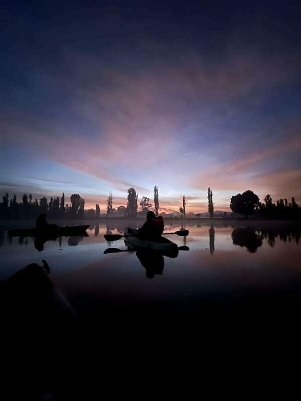 Xochimilco: amanecer en kayak Ciudad de México - Authenticity and Conservation Focus