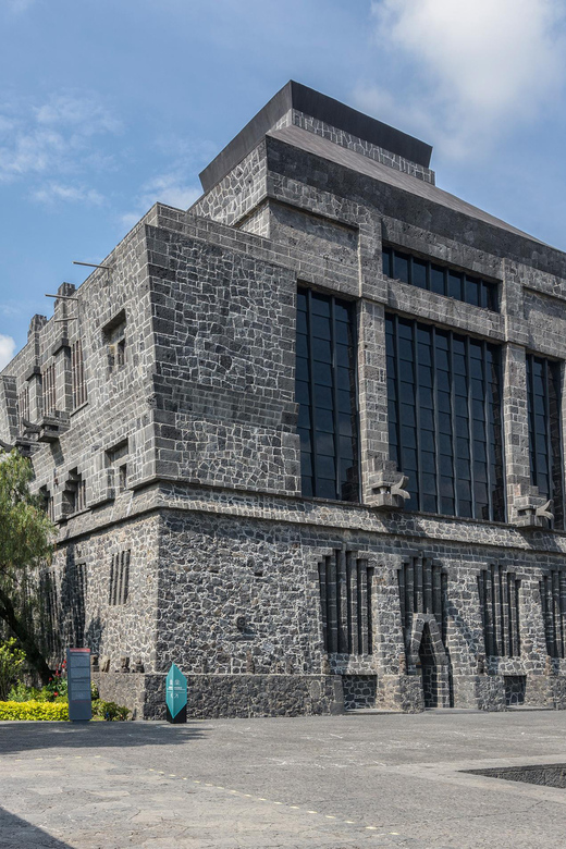 Xochimilco & Coyoacán: Frida Kahlo or Anahuacalli Museum - Key Points