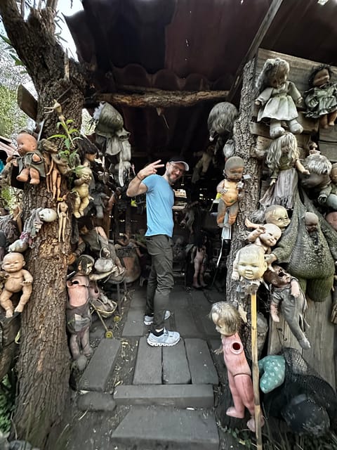 Xochimilco: the Island of the Dolls, Games and Drinks - Key Points