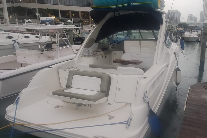 Yacht Celebration! (Restroom on Board) - Additional Fees