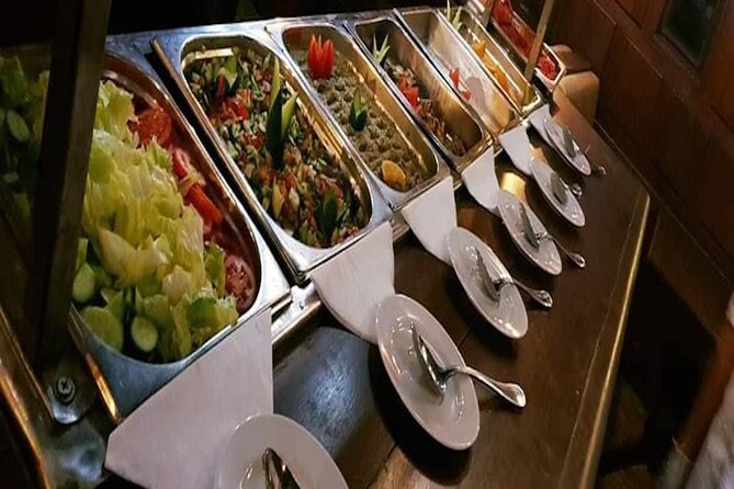 Yacht Cruise With Dinner & Oriental Show - Entertainment Highlights