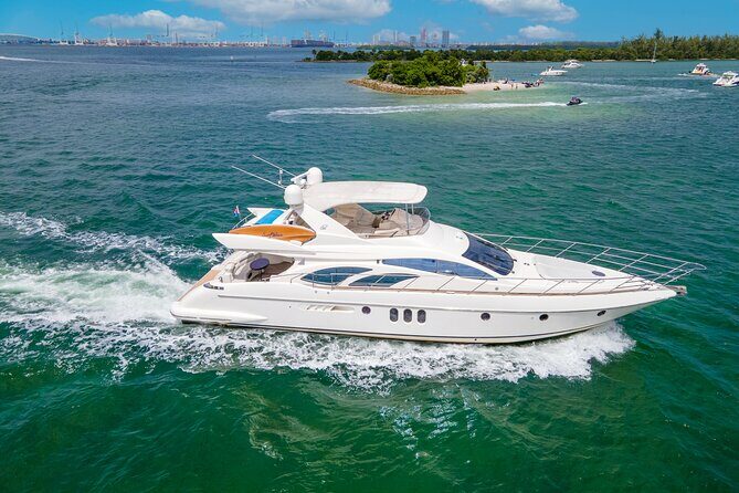 Yacht Rental 60 ft + 2 Jet Skis | Private Boat Tour - Why Choose This Yacht Rental?