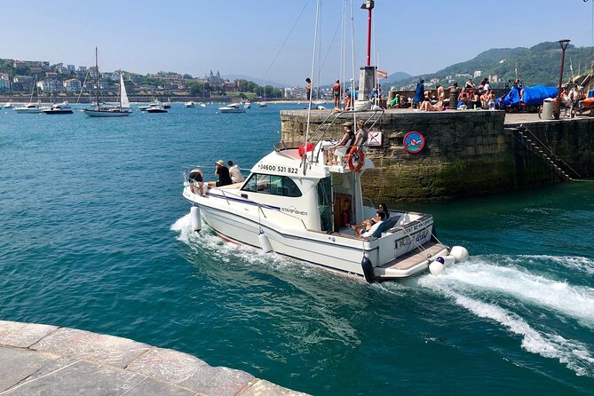 YACHT Tour Through the FLYSCH Cliffs and Game of Thrones - Inclusions and Amenities