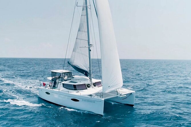 Yacht Tour to Delft Island - What to Expect