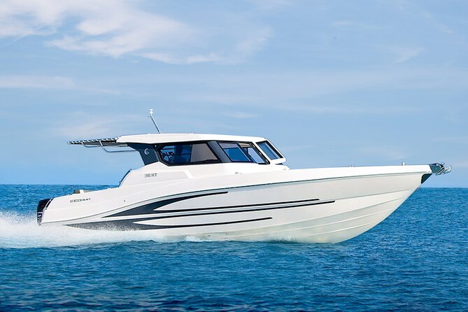 Yachting in Dubai: Book 36 Ft Yacht Charter up to 10 People - Group Capacity