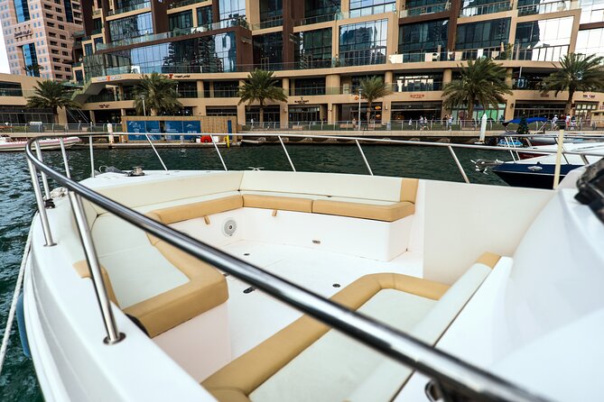 Yachting in Dubai: Book 36 Ft Yacht Charter up to 10 People - Price and Payment