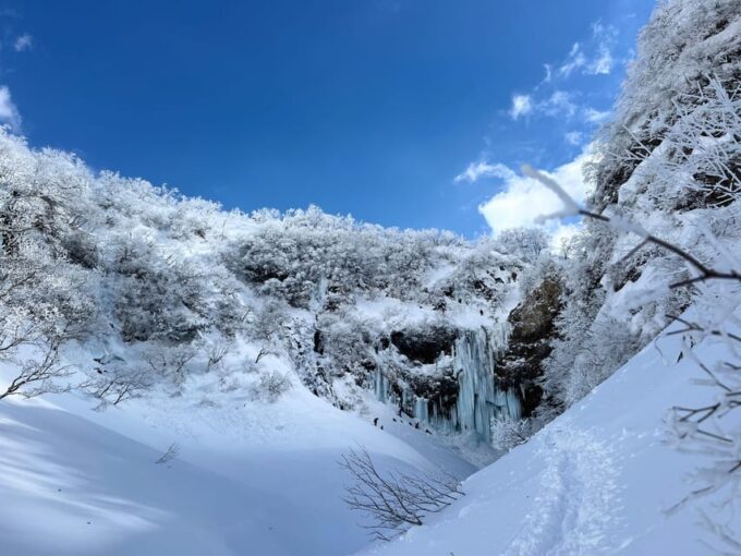 Yamagata: Icefall Ice Monster Snow Trekking With Local Guide - Essential Gear and Rental