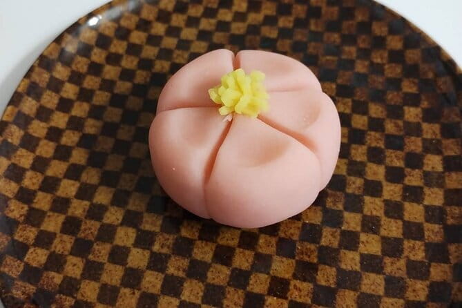 Yanaka Japanese Sweets Making and Tea Time Homely and Local Style - Immerse Yourself in the Artisanal Experience