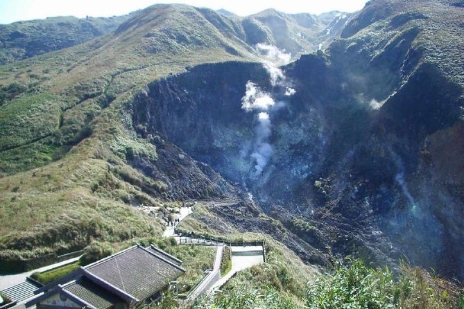 Yangmingshan National Park & Hot Spring Tour (afternoon ) - Logistics