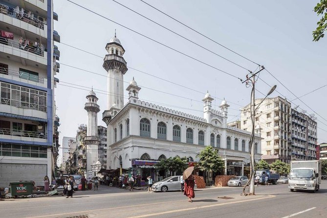 Yangon Cosmopolitan City Walking Tour - Getting to the Meeting Point