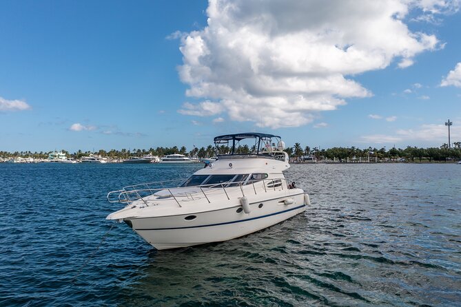 Yatch Day on Miami Waters - Key Points