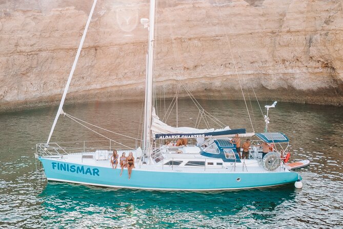 Yatch FINISMAR: 3hours Sailing to Benagil - Included Activities