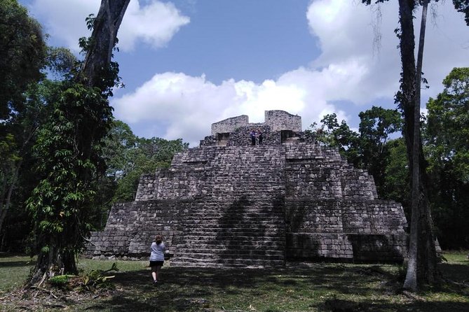 Yaxha VIP Exclusive Tour From Flores Guatemala - Tour Highlights
