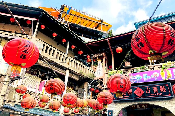 Yehliu & Jiufen & Shifen Day Tour (Departure From Ximending) - Tour Guide Reviews