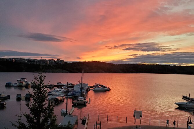 Yellowknife Bucket List City Tours - Experiencing Yellowknifes Vibrant Local Flavors