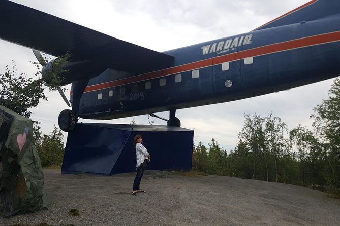 Yellowknife Bucket List City Tours - Touring Yellowknifes Iconic Houseboats and Marinas