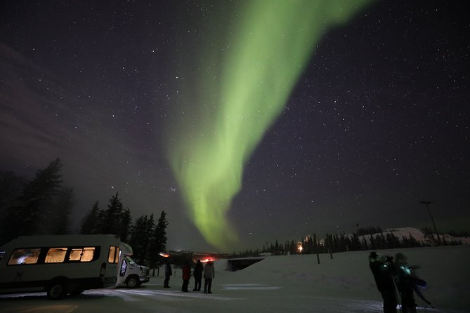 Yellowknife Tours - Aurora by Bus - Tour Details