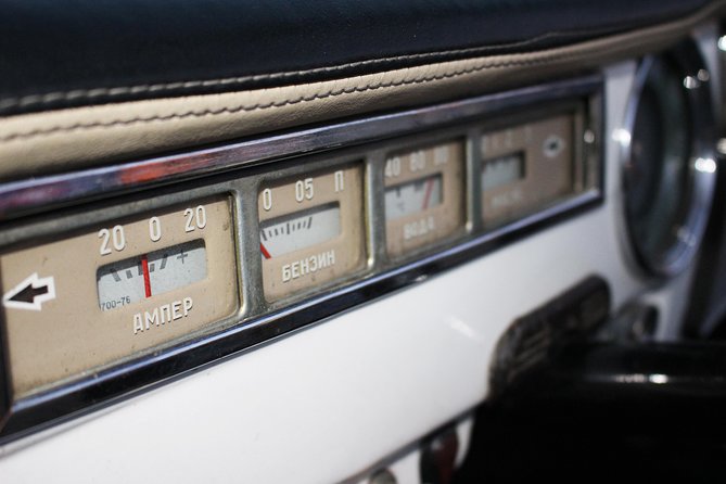 Yerevan City Tour With Drinks in a Classic Car With Photography - Tour Experience