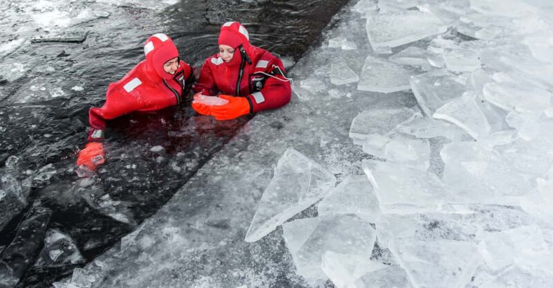 Ylläs: Lake Ylläsjärvi Ice-Floating Experience - Good To Know