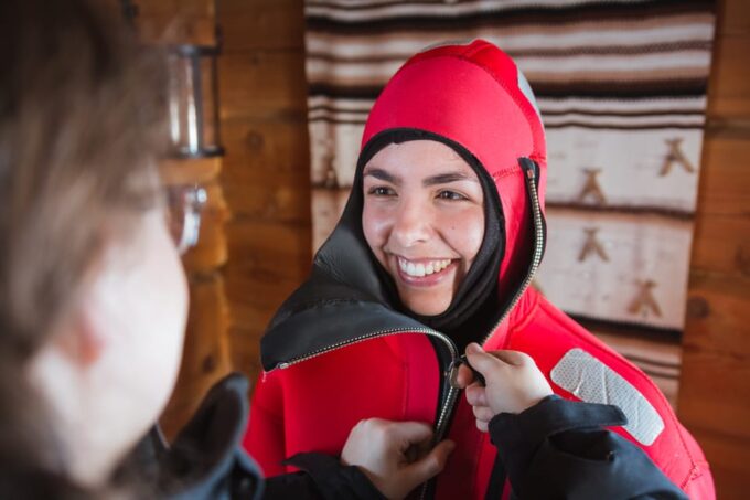 Ylläs: Northern Lights Ice-Floating Experience With Transfer - Getting to the Location
