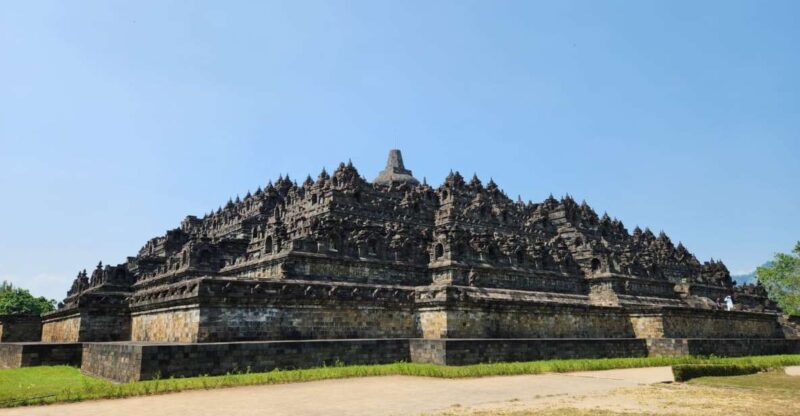 Yogyakarta: 2 Day Highlights Temple & Vulcano Guided Tour - Local Village Experience