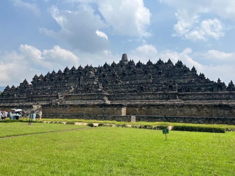 Yogyakarta: 3 Days Highlight Tour With Private Guided - Discovering Prambanan Temple