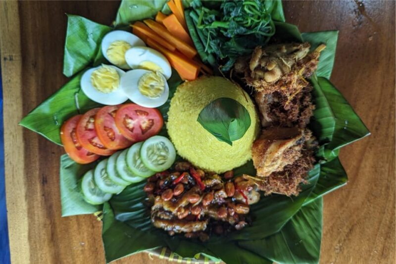 Yogyakarta: 3-Hour Cooking Class With Market Tour - Cooking Class Details