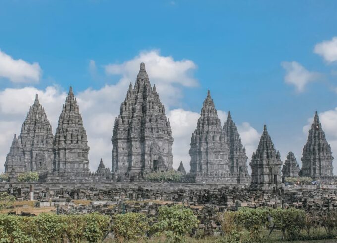 Yogyakarta: 3D2N Tour, Borobudur, Prambanan, Cirebon - Old Town Batavia